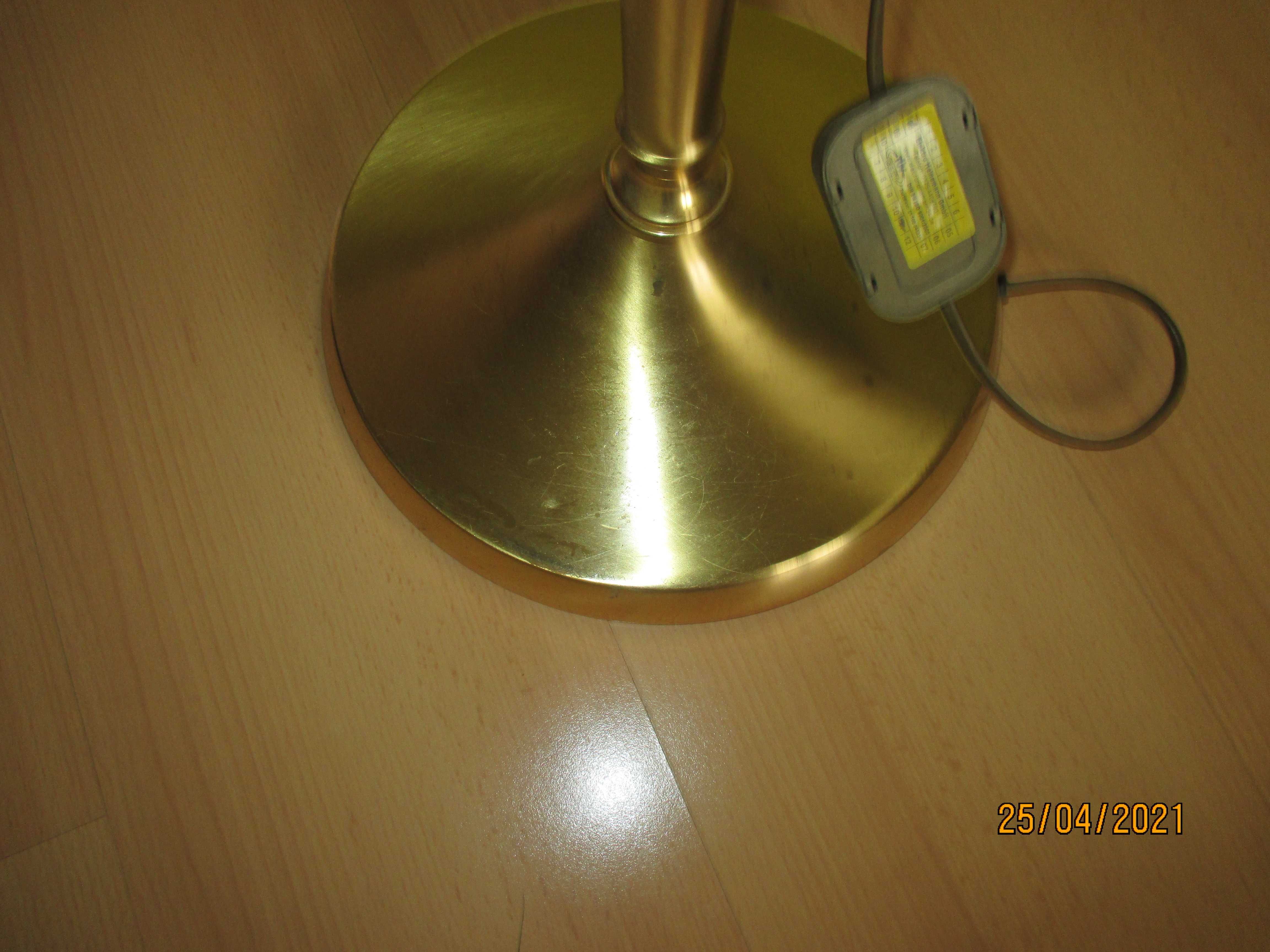 lampa mosiężna stojąca