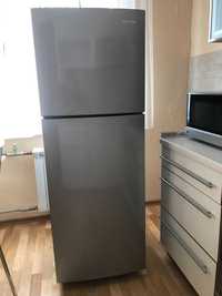 Холодильник SAMSUNG, двухкамерный. Модель RT2BSPTS