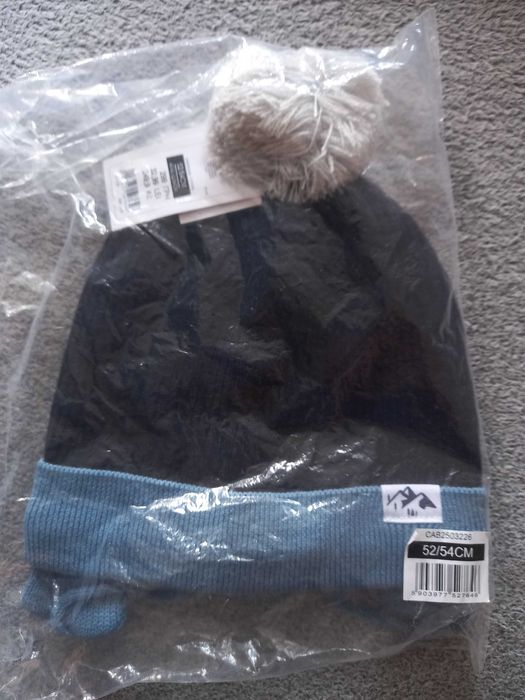NOWA COOL CLUB Czapka zimowa jesienna. Ciepła, wiązana. 52 54