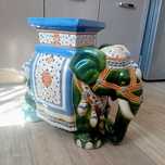 Duży porcelanowy słoń