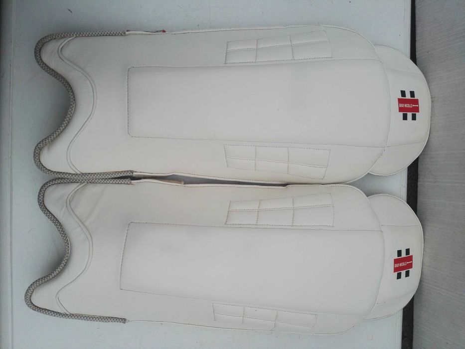 ochraniacze nagolenniki nakolanniki do gry w krykieta GRAY-NICOLLS