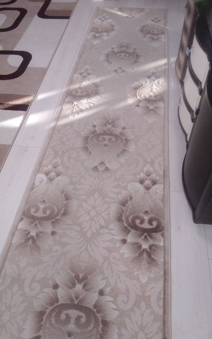 Ковровая дорожа 5,5Х1,5 за1800гр.при цене4700