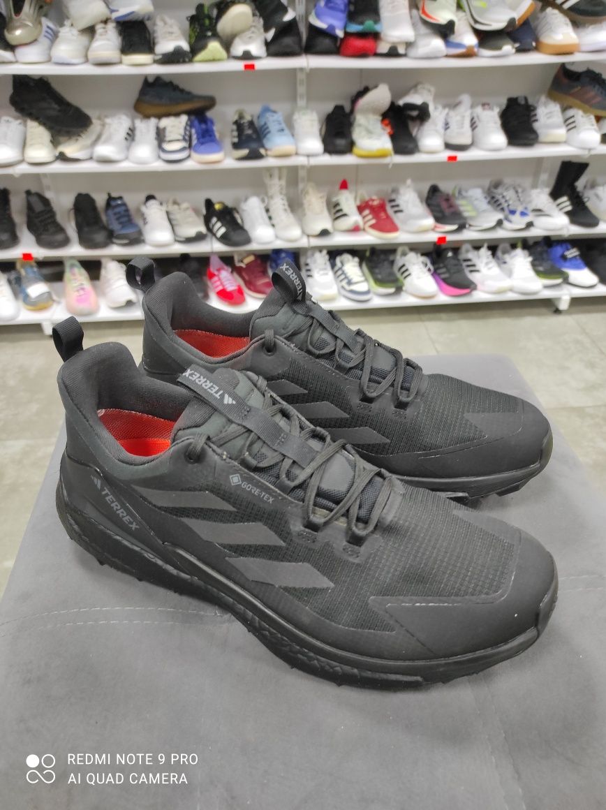ОРИГІНАЛ 100% Кросівки Adidas Terrex Free Hiker 2.0 Low Gore-Tex 46