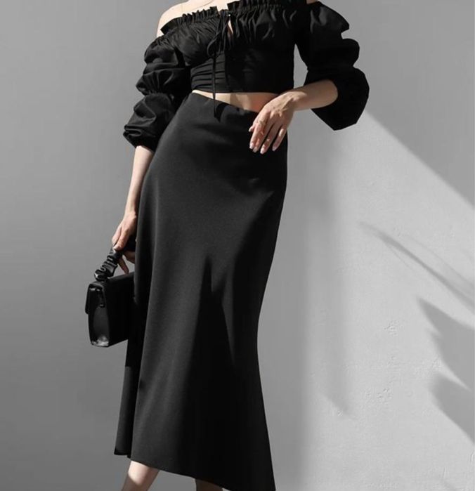 Спідниця міді чорна