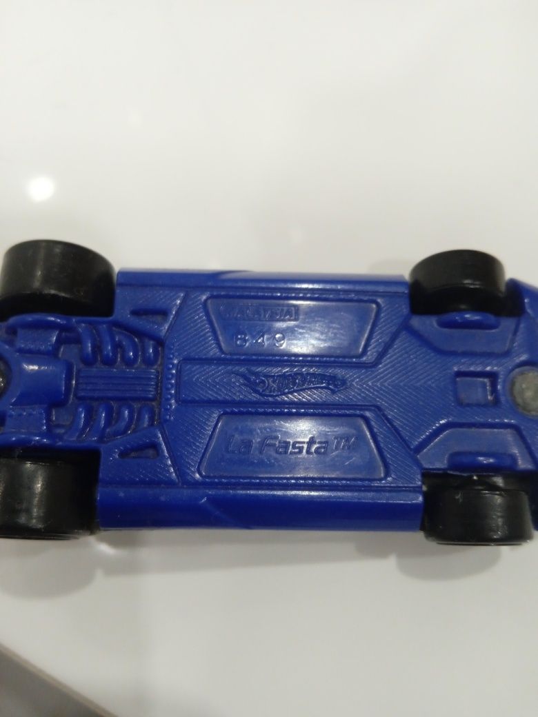 Unikat La Fasta Hot Wheels B49 samochodzik resorak model autko