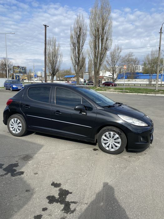 Продам автомобіль Peugeot 207, 2011р. Пробіг 192 тис.км.