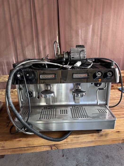 Професійна кавомашина