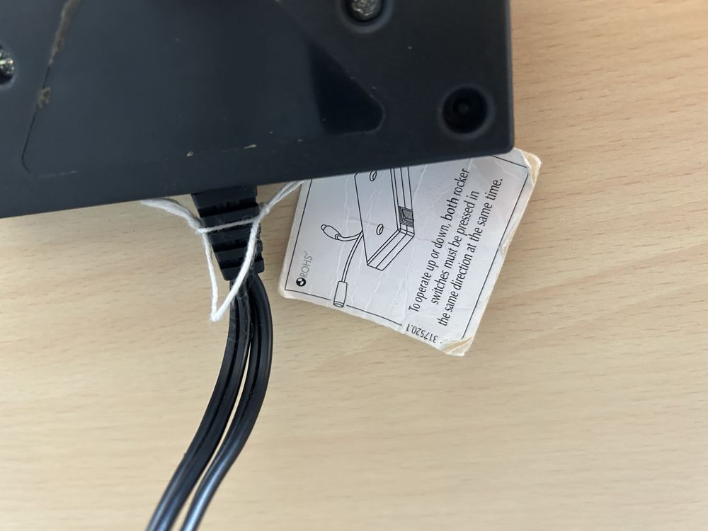 Biurko elektrycznie regulowane