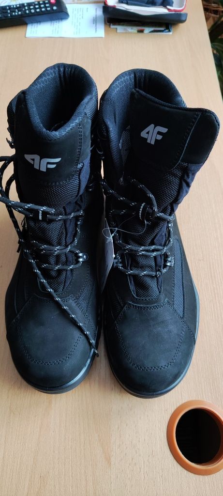 Buty 4F zimowe trekking taktyczne śniegowceE r. 42