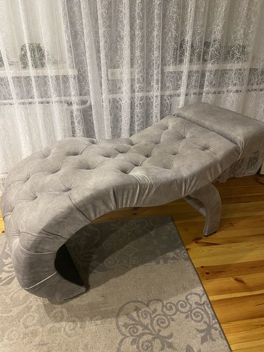 Анатомічна кушетка