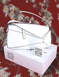 Сумка жіноча Loewe Small Puzzle Bag in Classic Calfskin White