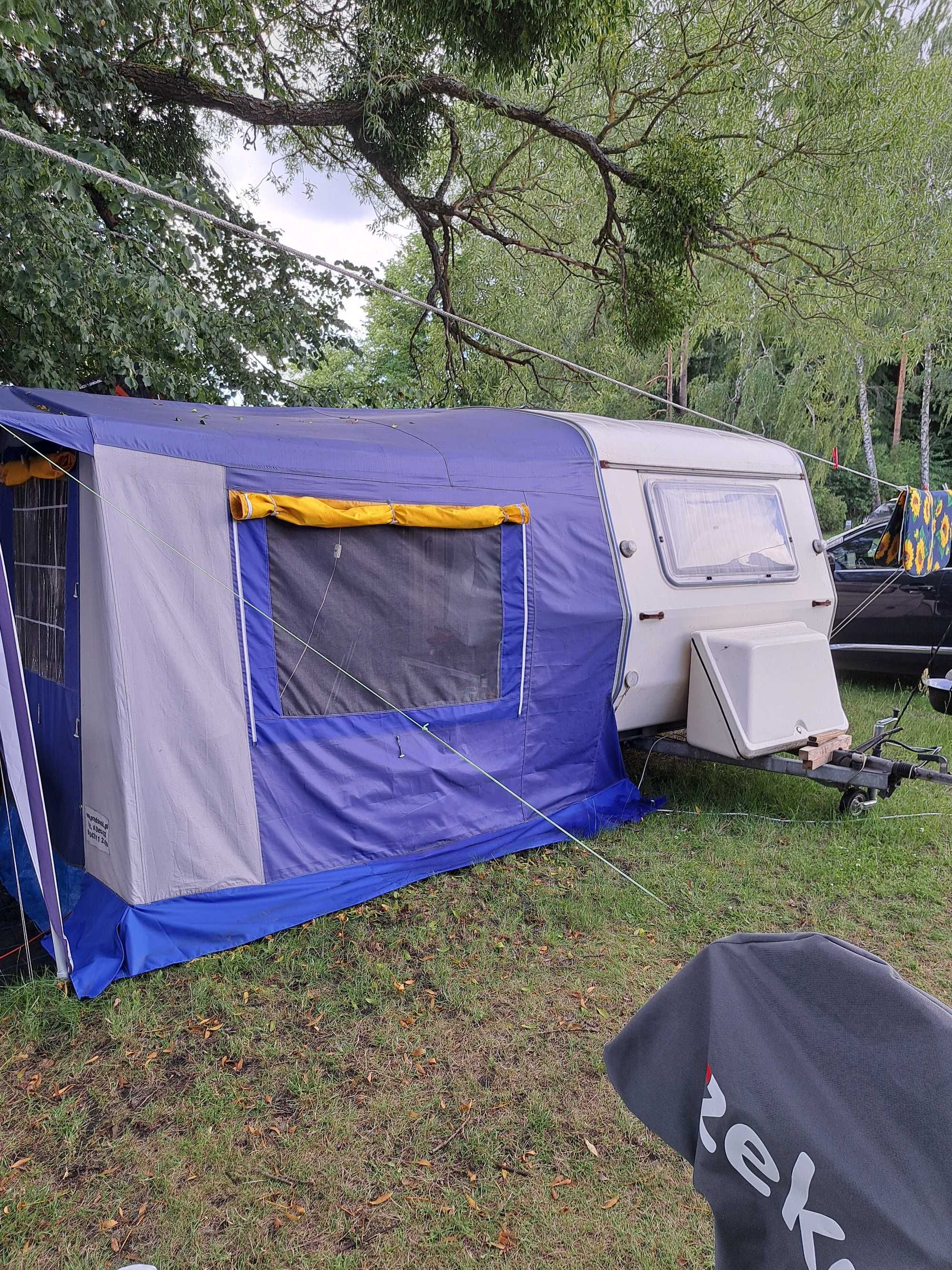 Sprzedam przyczepę NIEWIADÓW N126N + przedsionek + pokrowiec + hamak