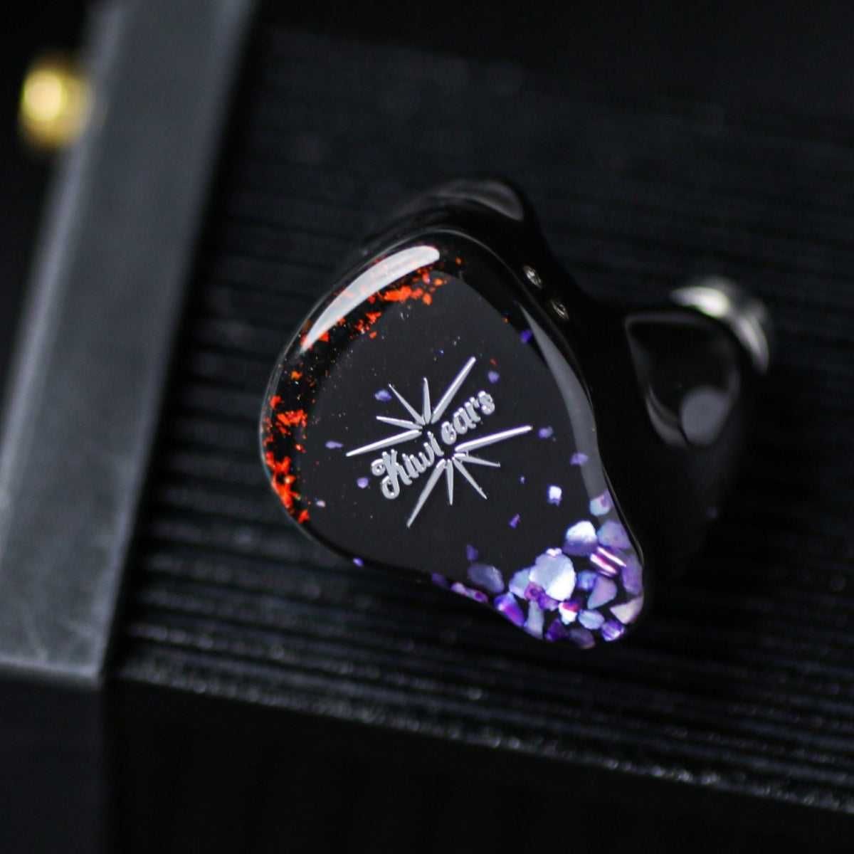 ⇒ Kiwi Ears x HBB Punch - гибридные iem's наушники (1DD + 2BA + 2EST)