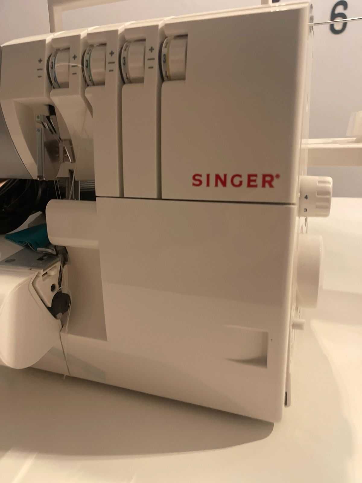 Maszyna do szycia Overlock Singer 14SH754