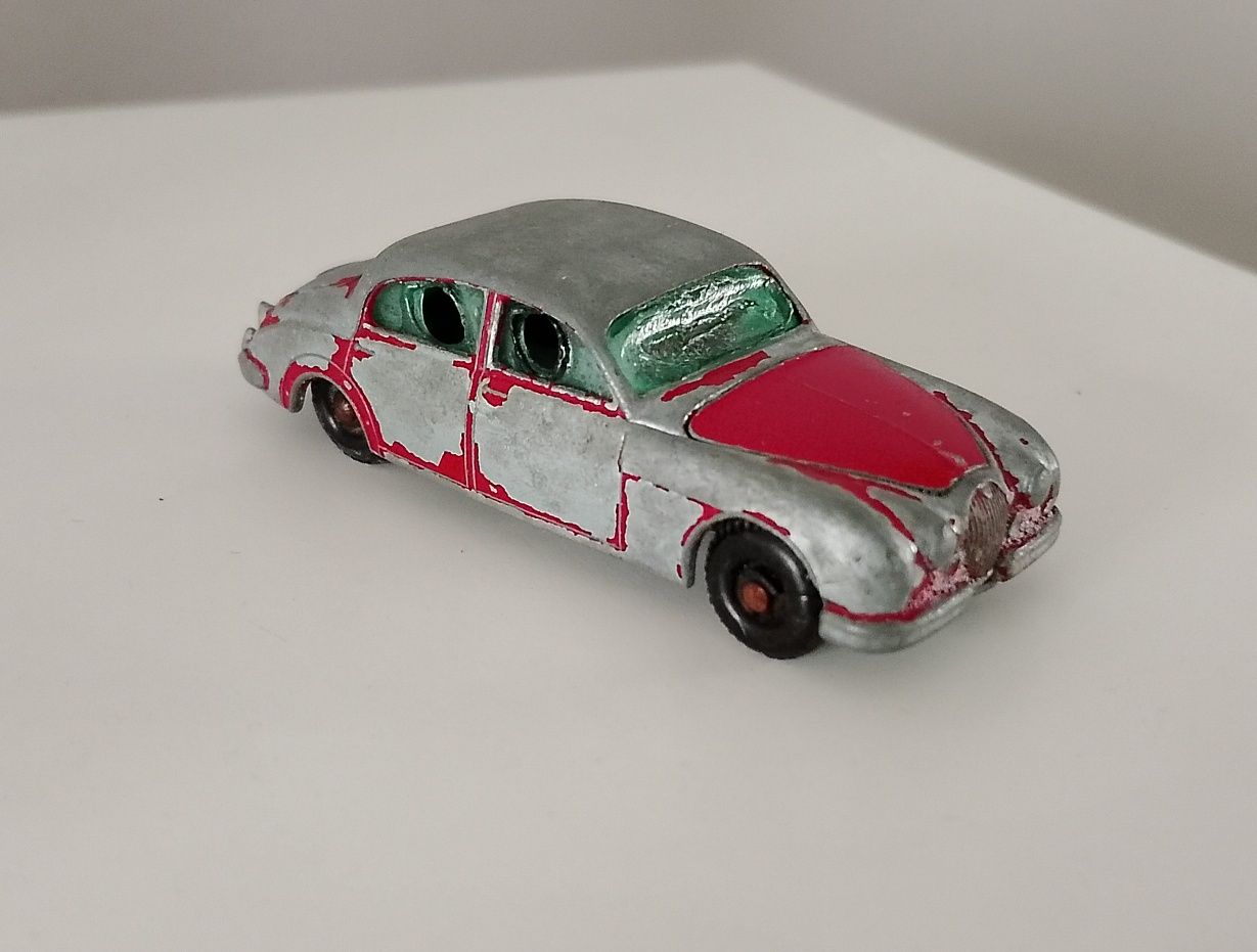 Matchbox Jaguar 3.4 Litre stary resorak