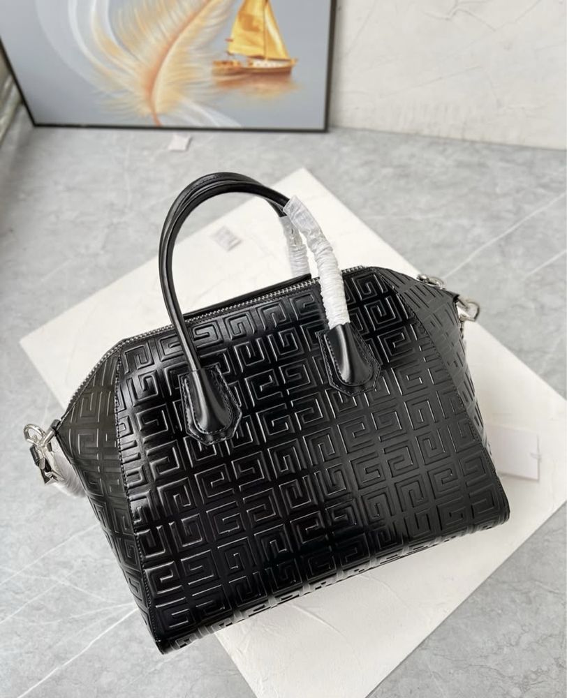 Torebka firmy Givenchy