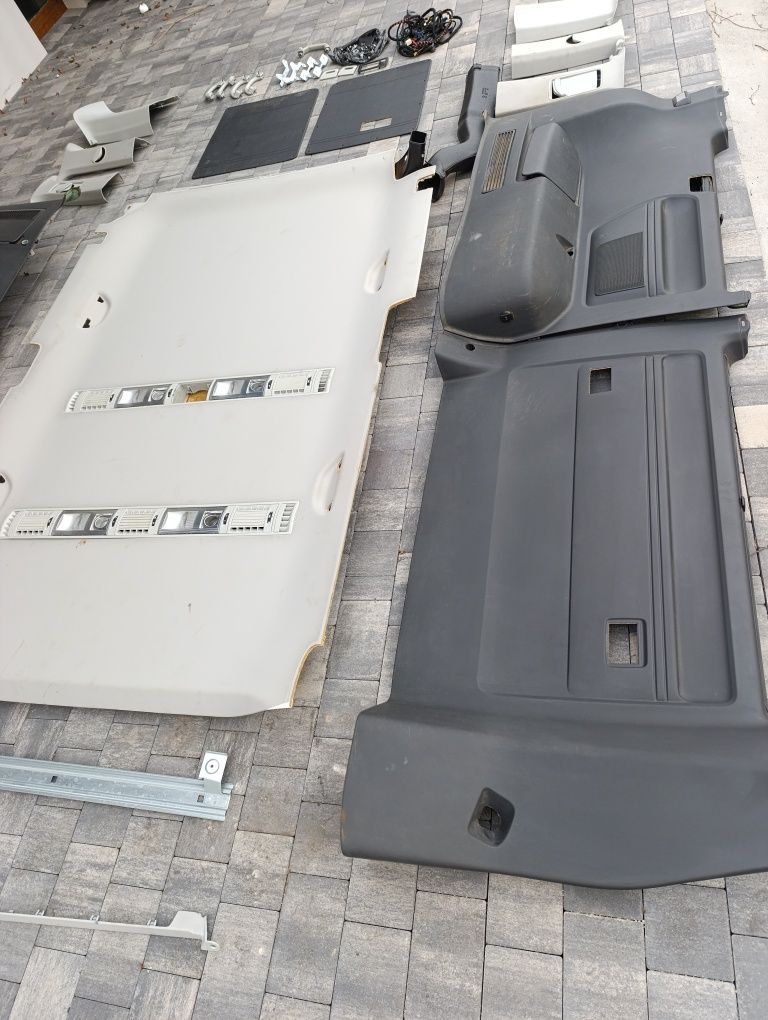 Środek kompletny wnętrze tapicerki caravelle  VW T5 T6 Różne wersje