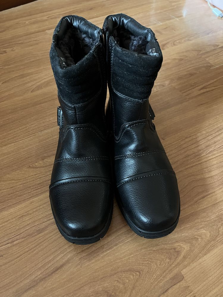 Сапоги- ботинки зимние размер 36