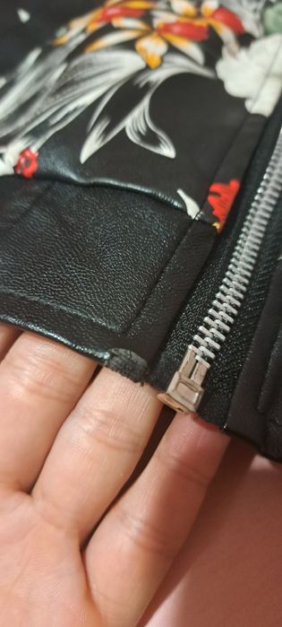 Курточка шкірянка