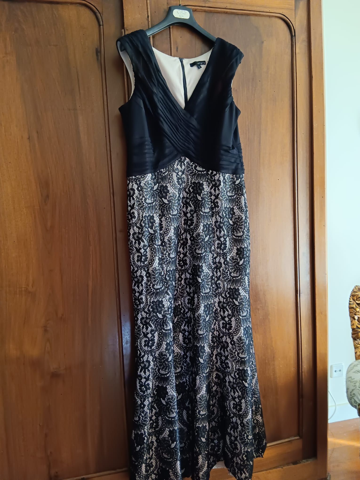 Este elegante vestido longo - tamanho 44