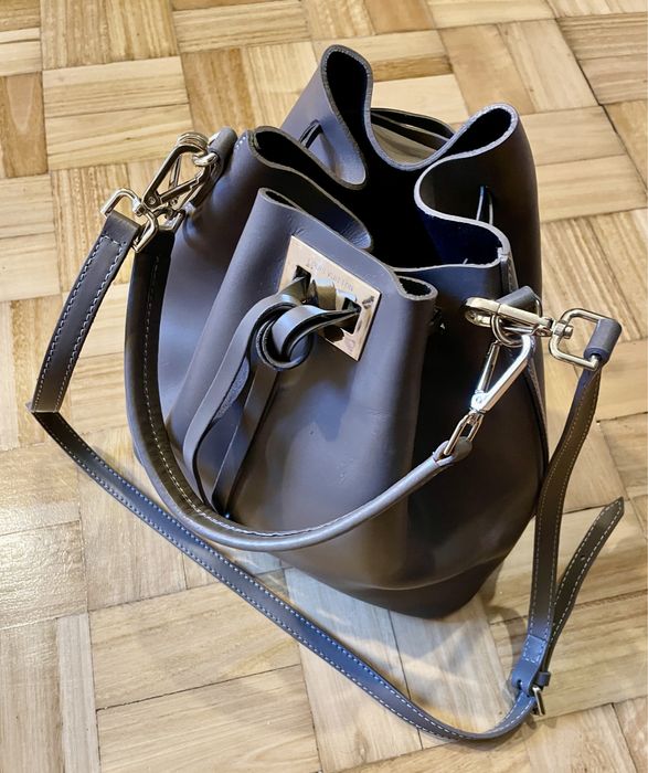 Mala Louis Vuitton - cor taupe