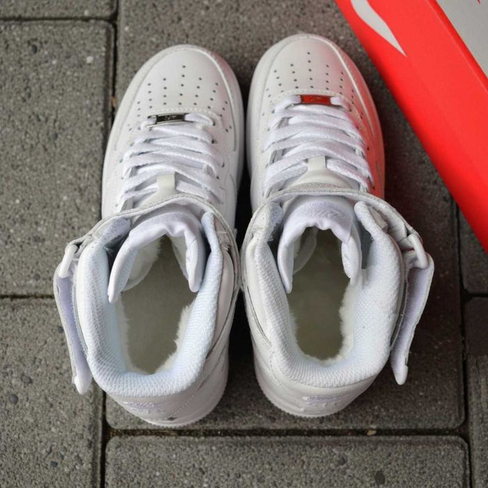 Nike Air Force 1 Mid Triple White женские зимние кроссовки с мехом