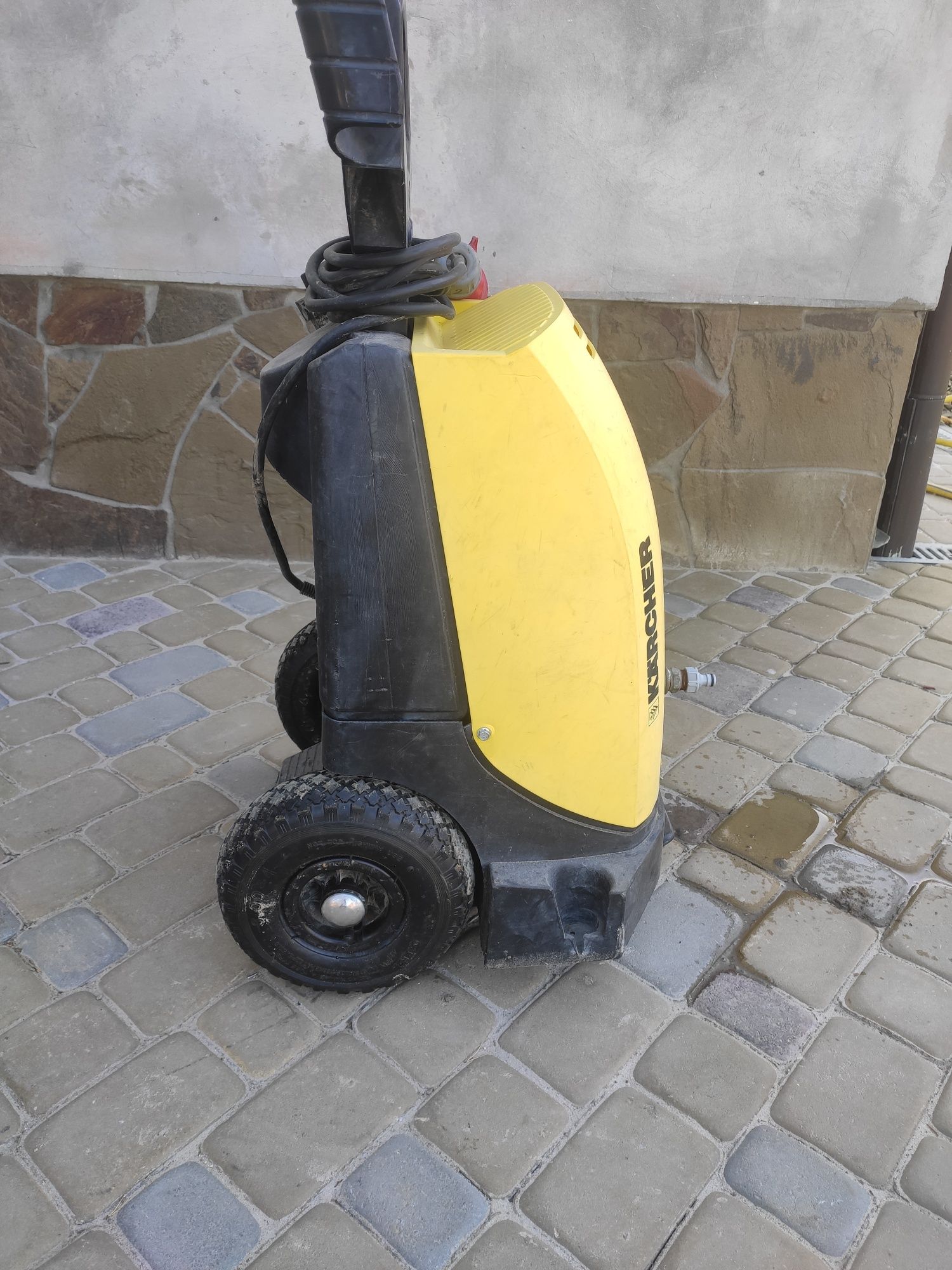 Професійний Karcher HD 1090