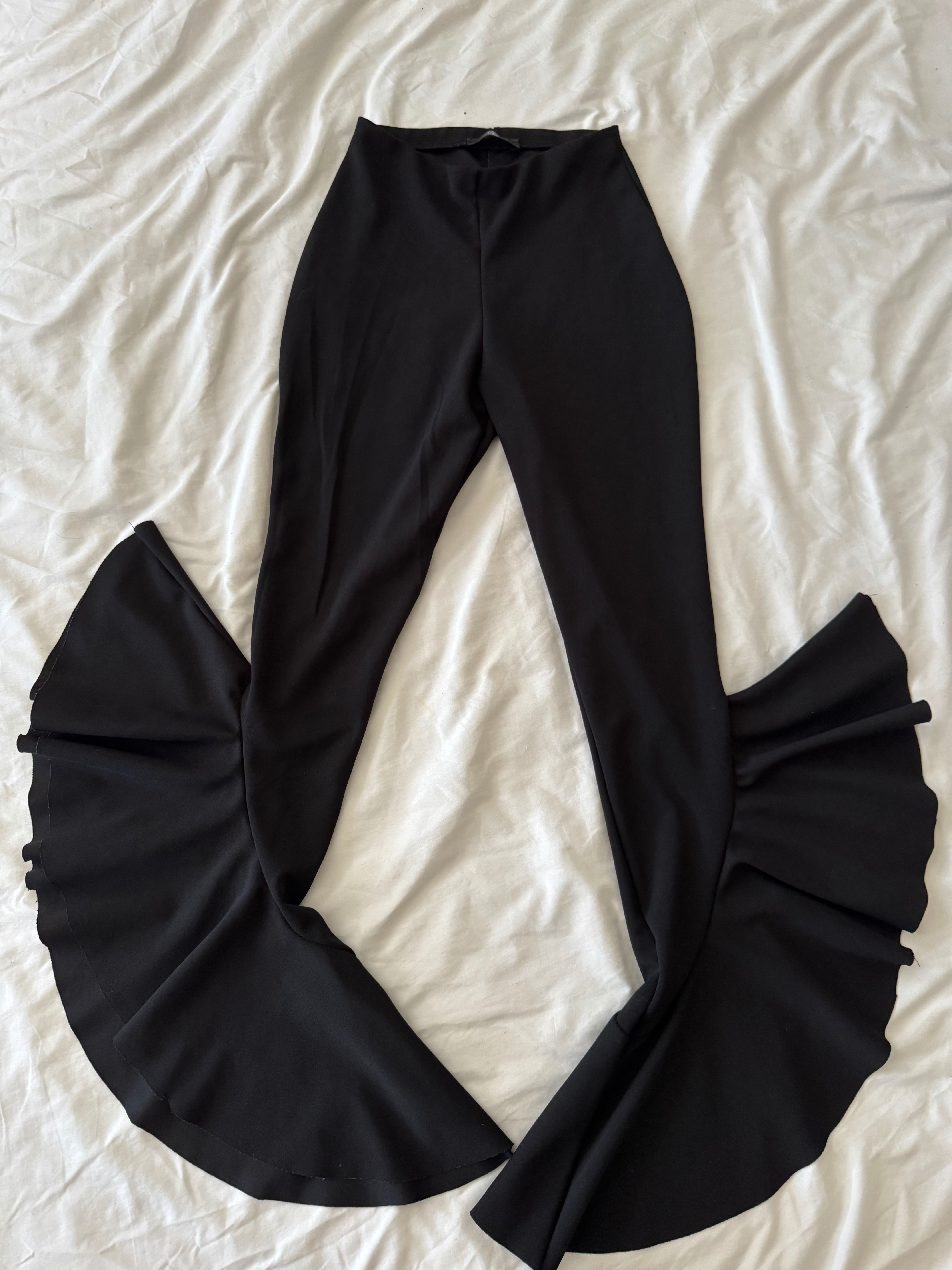 Брюки-кльош висока посадка готичні Missguided