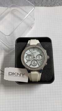 Жіночий годинник DKNY NY8196