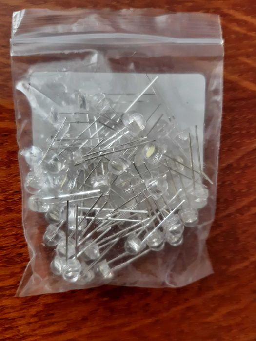 Светодиод  F5 , супер яркий, 0,4вт 3 вольта