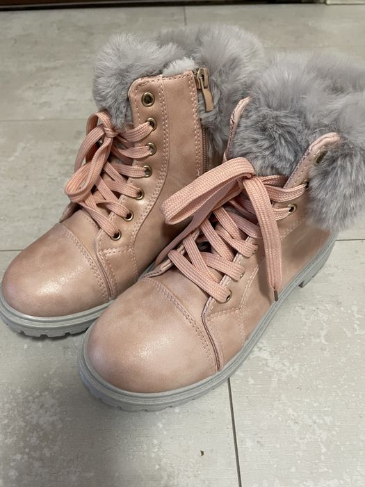 Nowe trapery damskie z futerkiem