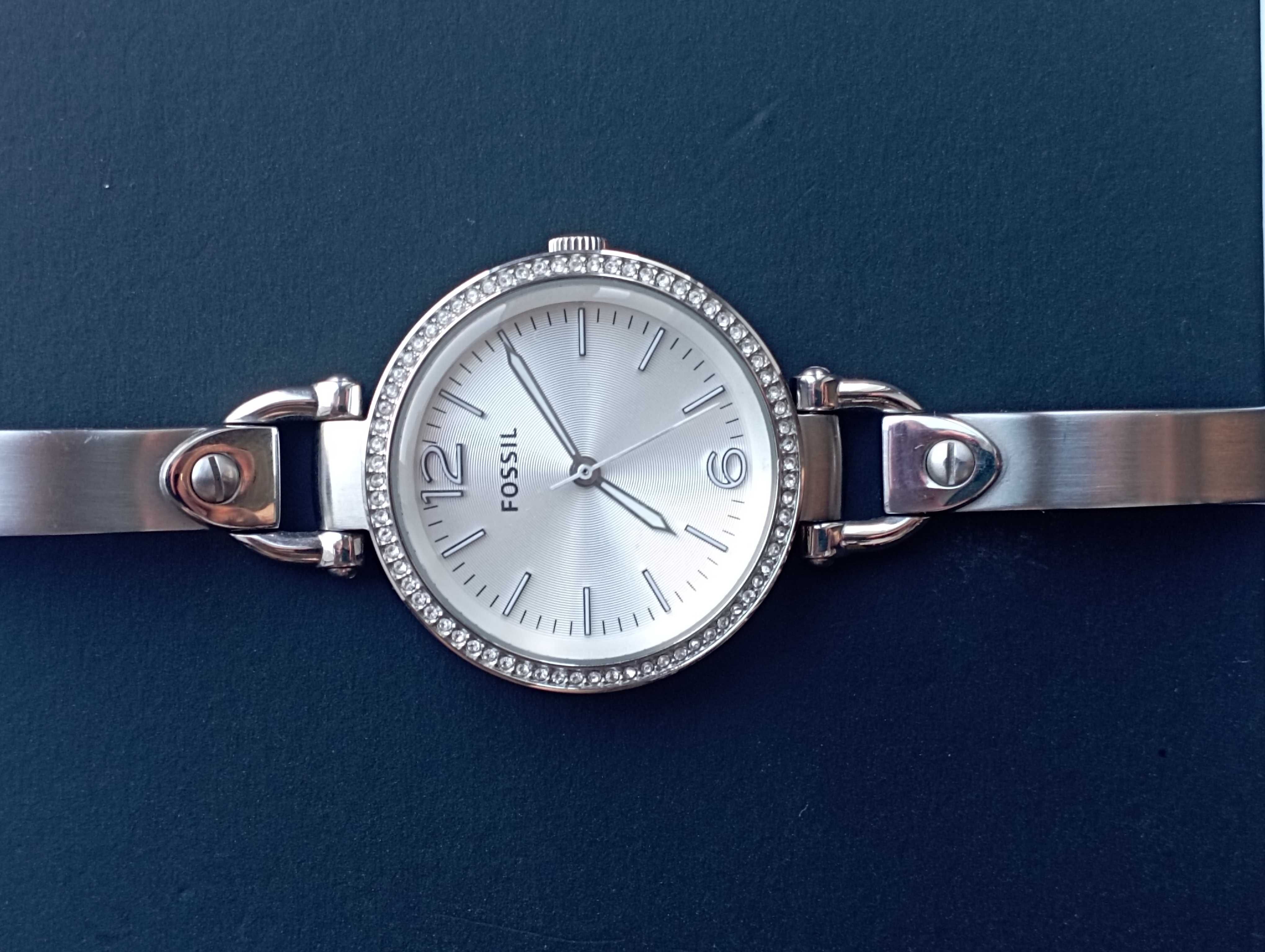 Продам часы  Fossil ,торг уместен.