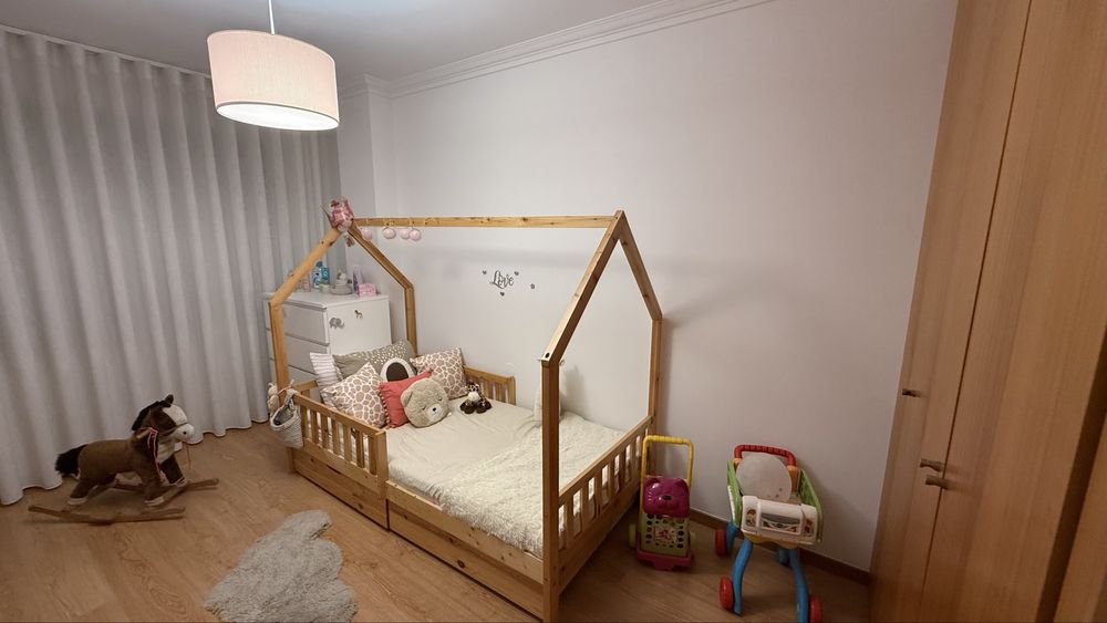 Cama montessori natural com 2 gavetas