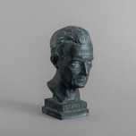 Busto de Salazar, assinado