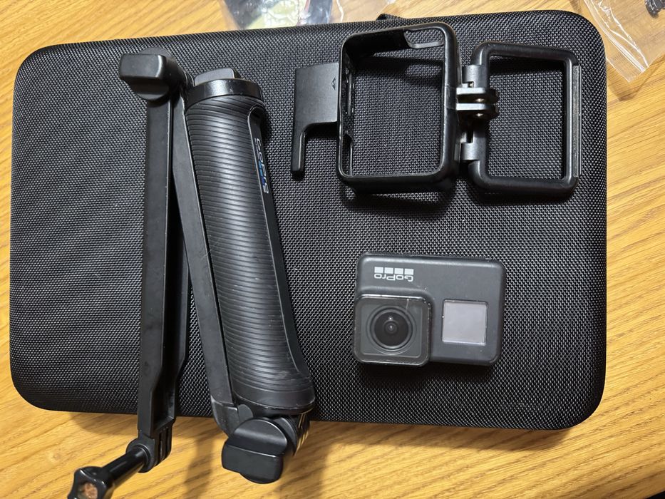 GoPro Hero 7 Black – kamera + akcesoria + 2 baterie