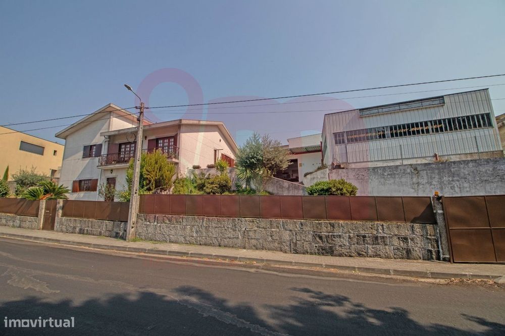 Habitaçao, Oficina, Negócio, Bi-familiar