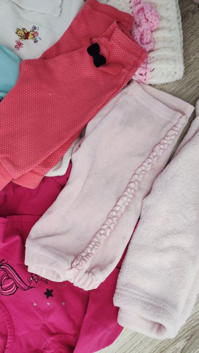 Ubranka dla dziewczynki bluzki bluzy spodenki 62-68