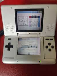 Игровая приставка Nintendo DS FAT NTR-001 (EUR) оригинал

Корпус