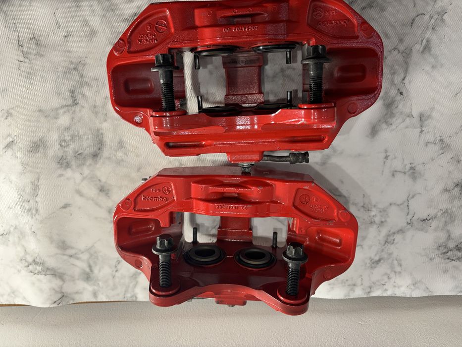 Супорта від tesla model 3 perfomance 2024 року