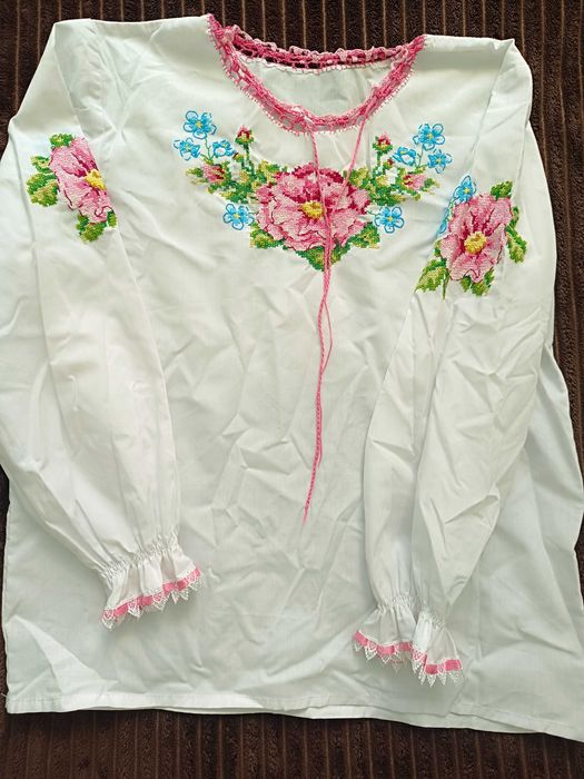 Вишиванка ручної роботи