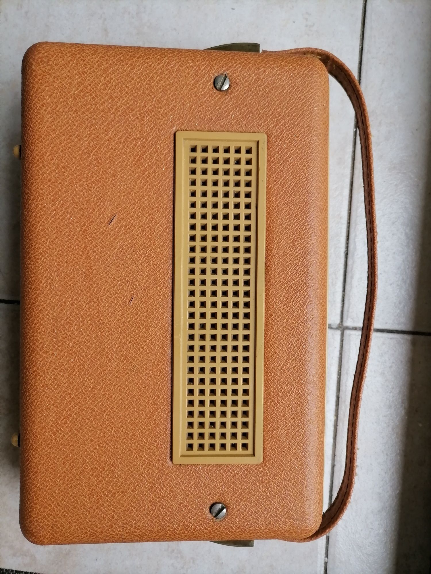 Kolekcjonerskie radio tranzystorowe z lat 60 tych