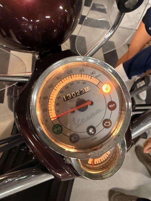 Vespa LXV 125 I.E – Edição Especial “Vie della Moda” | Ano 2011