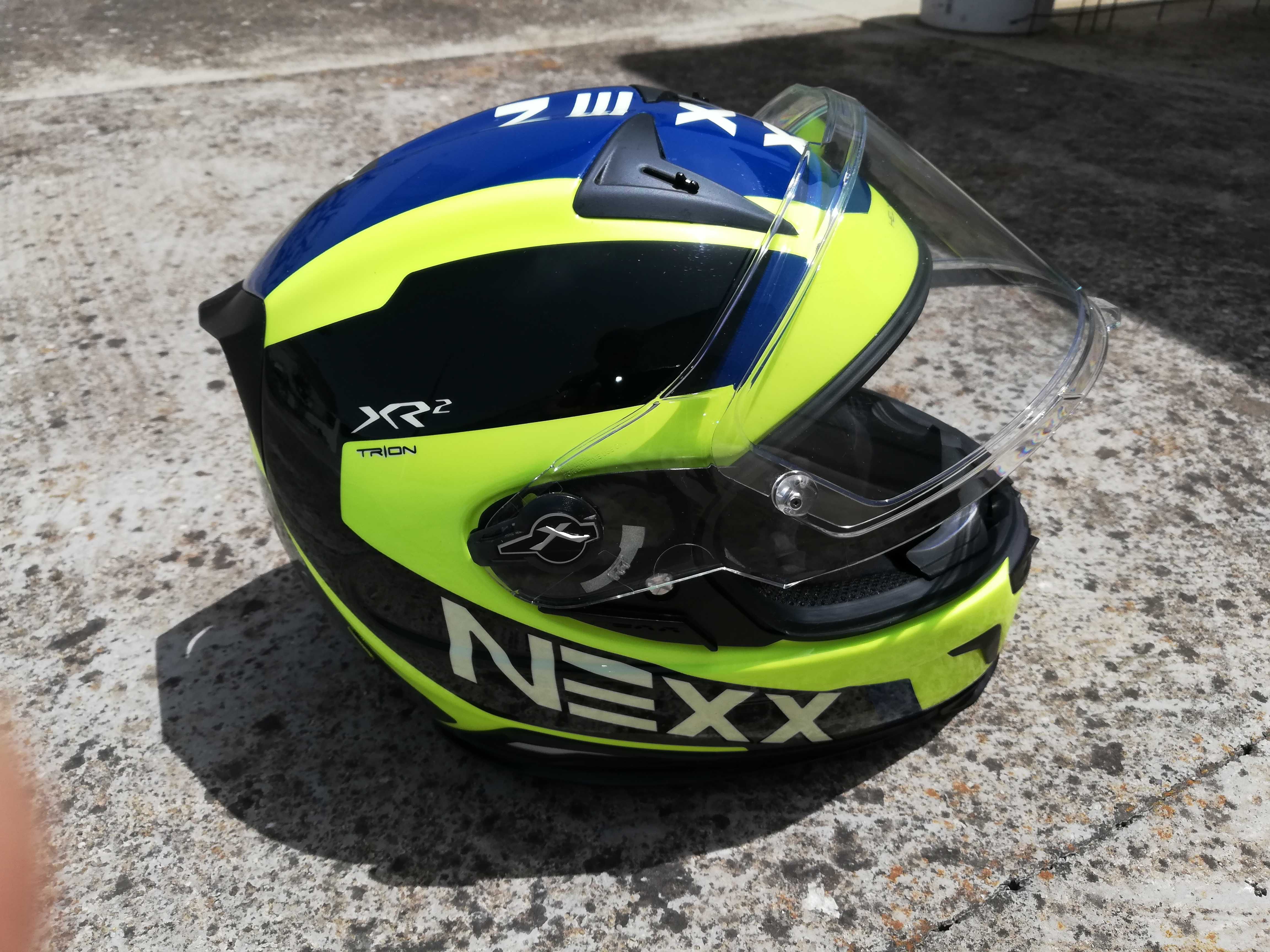 Capacete nexx neon