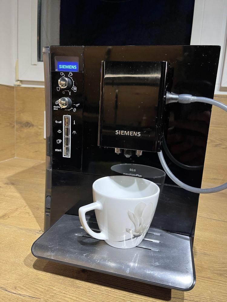Ekspres Siemens EQ5 macchiato plus