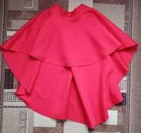 Красная плотная юбка
