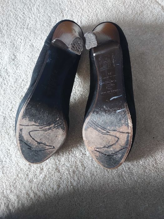 Sapatos Bimba y Lola em camurça genuína