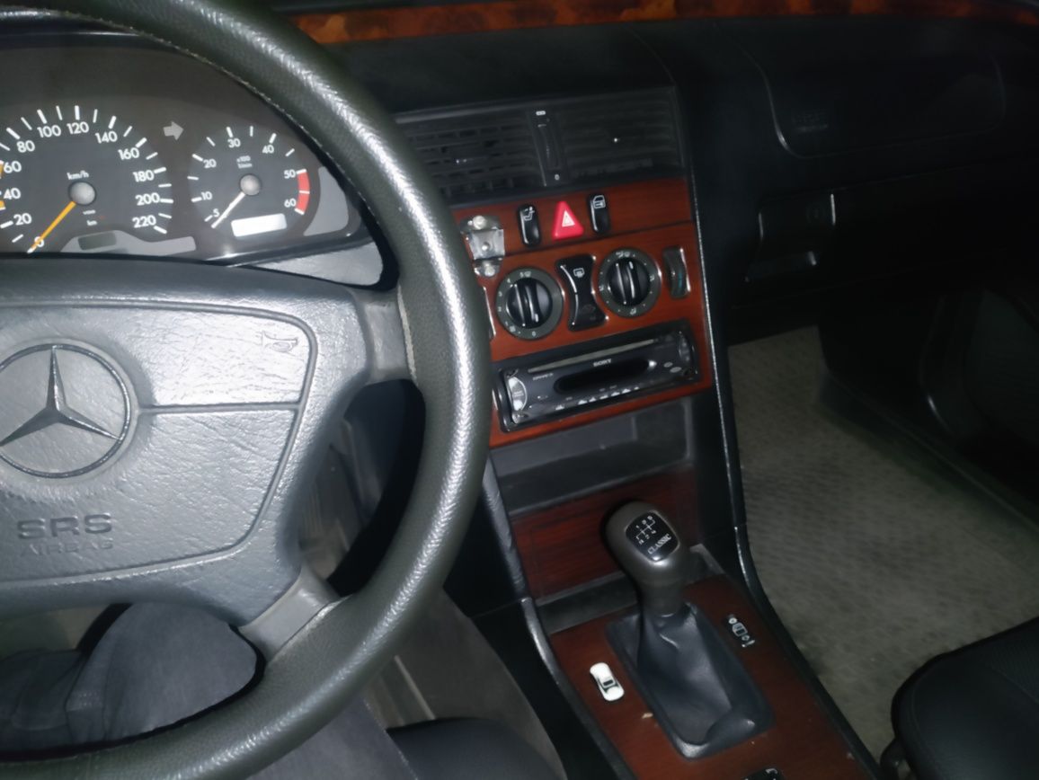 Mercedes Benz 1996 C220 Diesel
