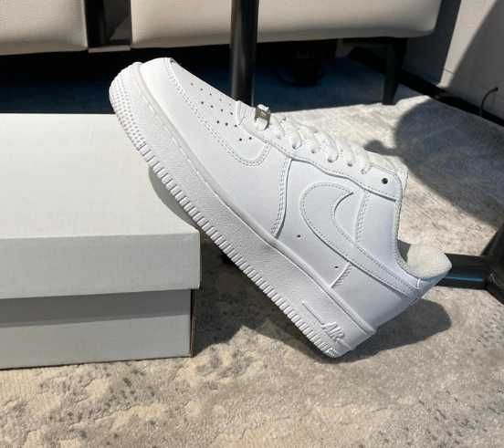NikeAirForce1Low07White r.38