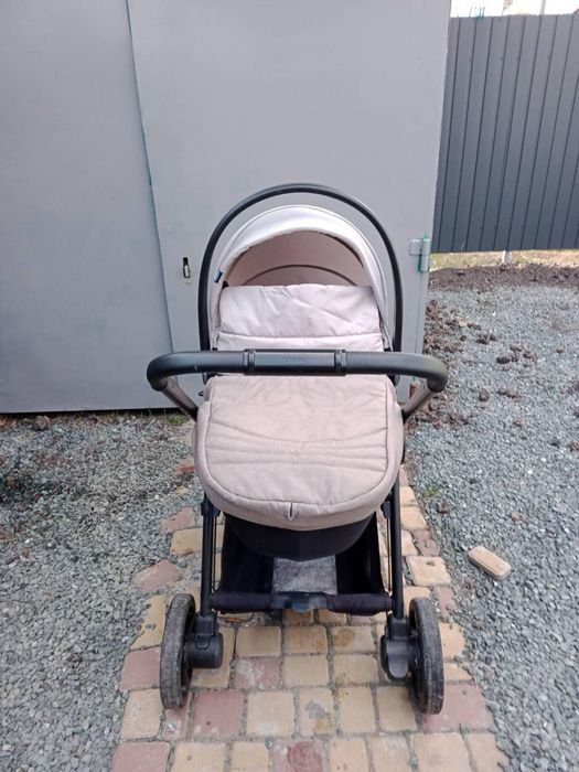 Продам Дитячу коляску CHICCO 2 в 1