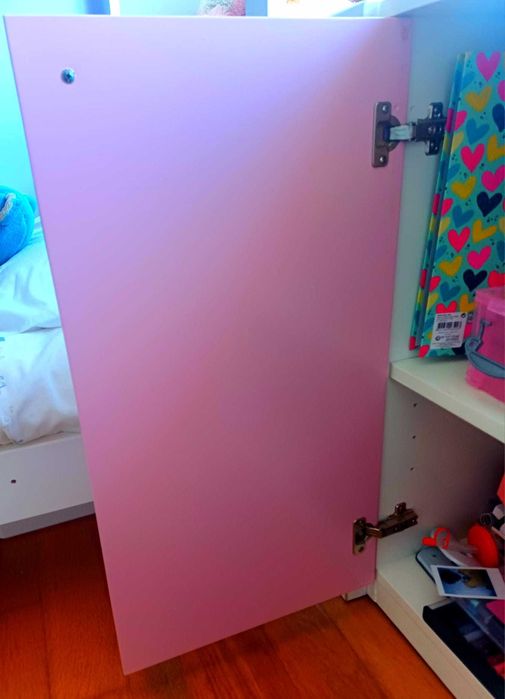 Móvel de menina para arrumação